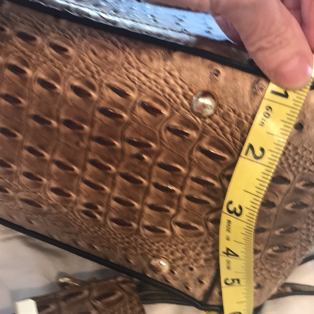 Vegan Leather Shoulder Bag - Picture 5 of 11